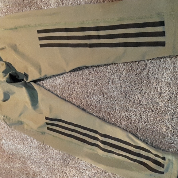 BNWT adidas leggings sm - Picture 7 of 9